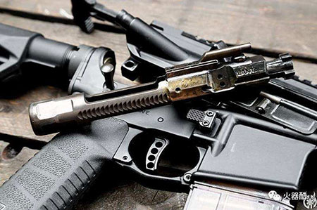 Fundición de partes de armas y uso militar